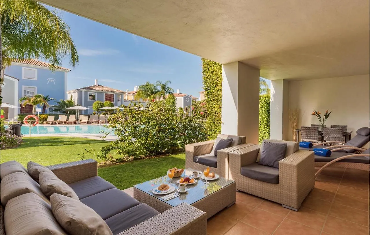 Awesome Apartment In Estepona With Kitchenette