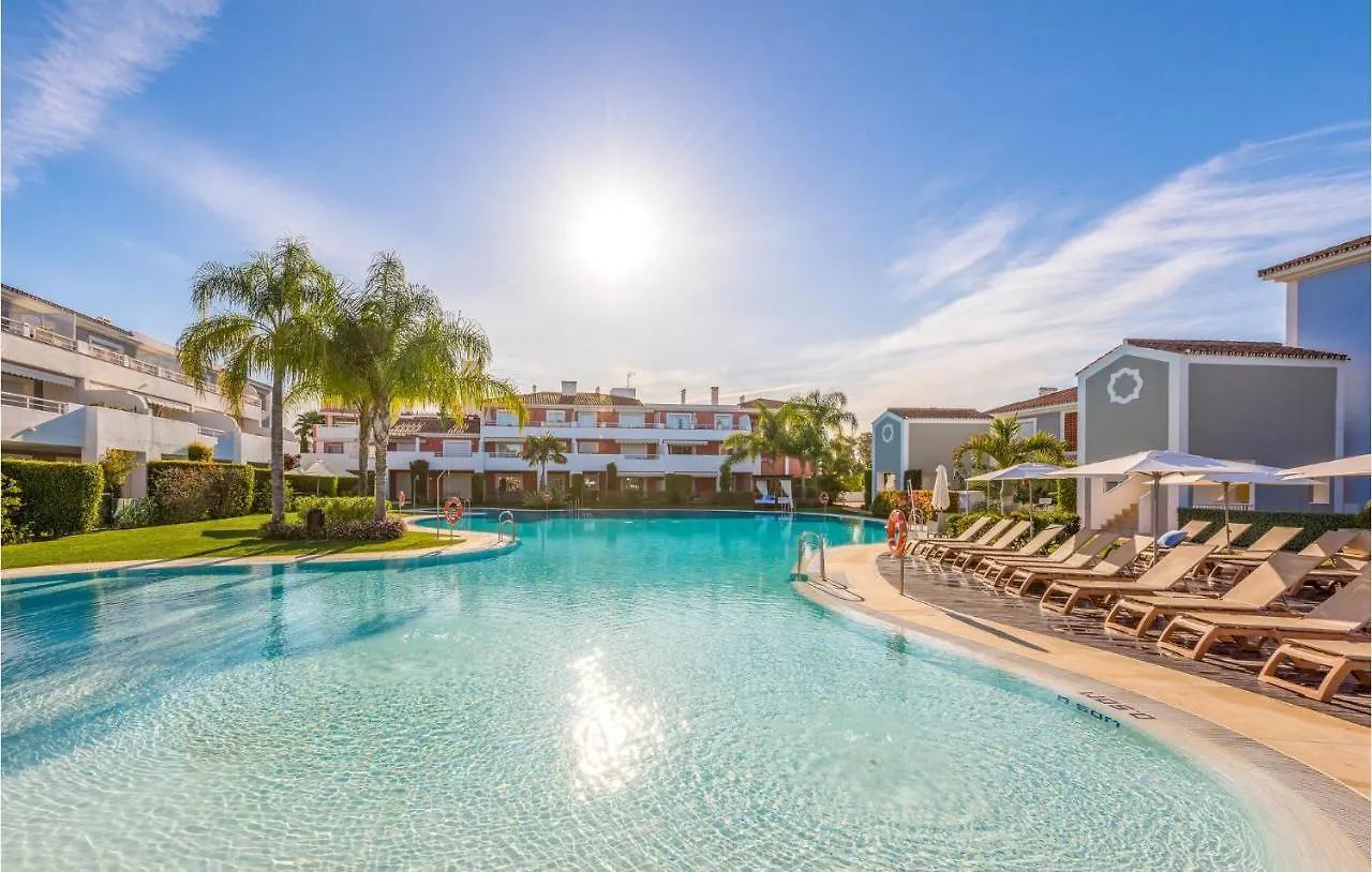Awesome Apartment In Estepona With Kitchenette 0*,  Spanien