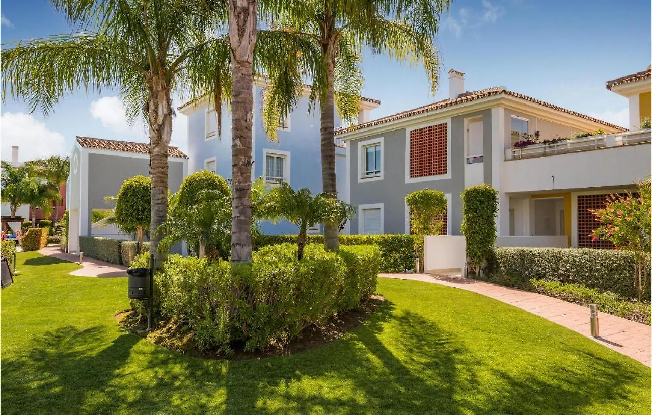 Awesome Apartment In Estepona With Kitchenette 0*,  Spanien