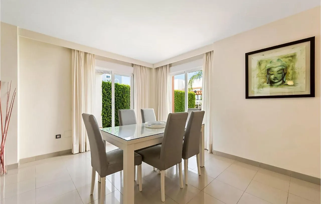 Awesome Apartment In Estepona With Kitchenette